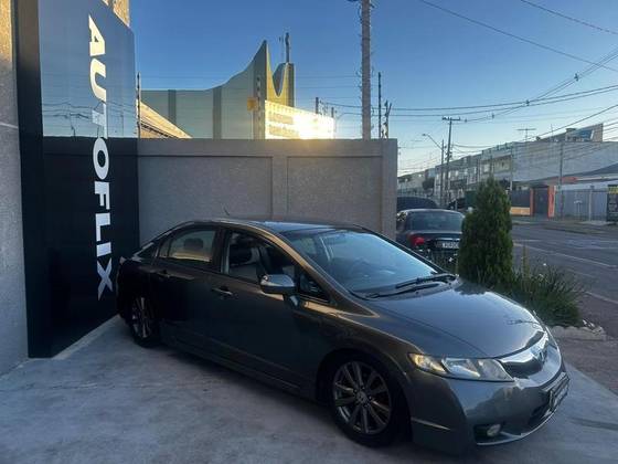 HONDA CIVIC 1.8 LXL 16V FLEX 4P MANUAL HONDA CIVIC 1.8 LXL 16V FLEX 4P MANUAL